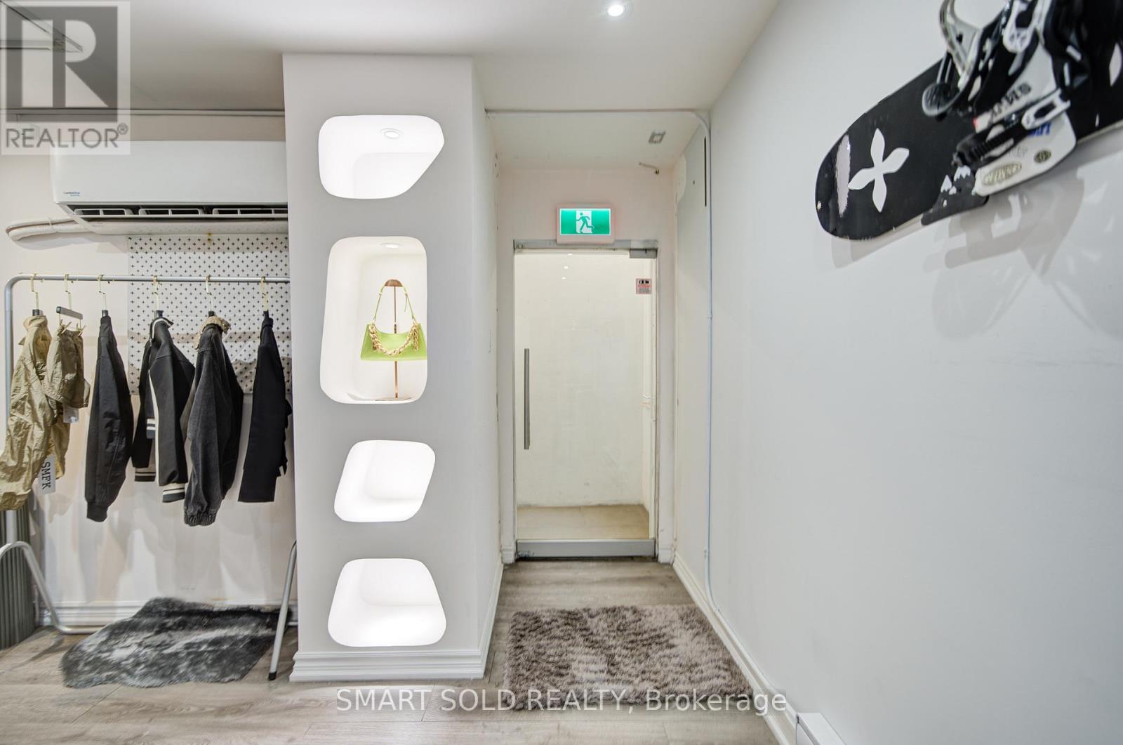 5445 Yonge Street, Toronto, Ontario  M2N 5S1 - Photo 4 - C12440373