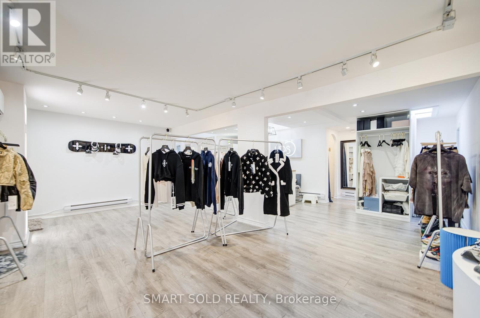 5445 Yonge Street, Toronto, Ontario  M2N 5S1 - Photo 9 - C12440373