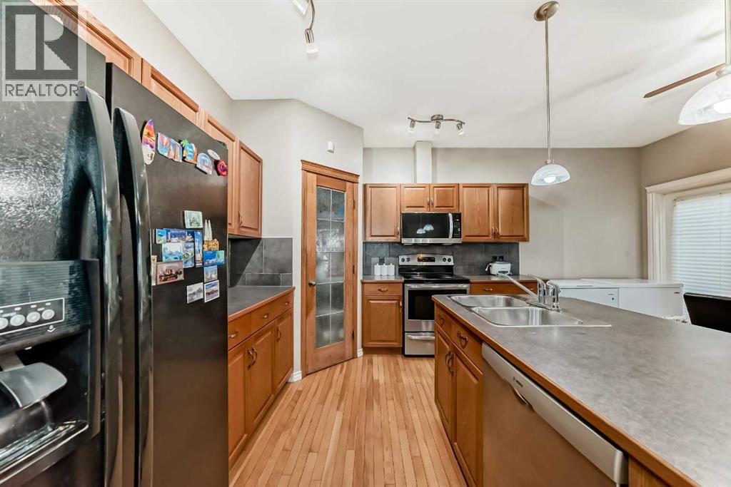 116, 100 Coopers Common Sw, Airdrie, Alberta  T4B 3C7 - Photo 4 - A2261634