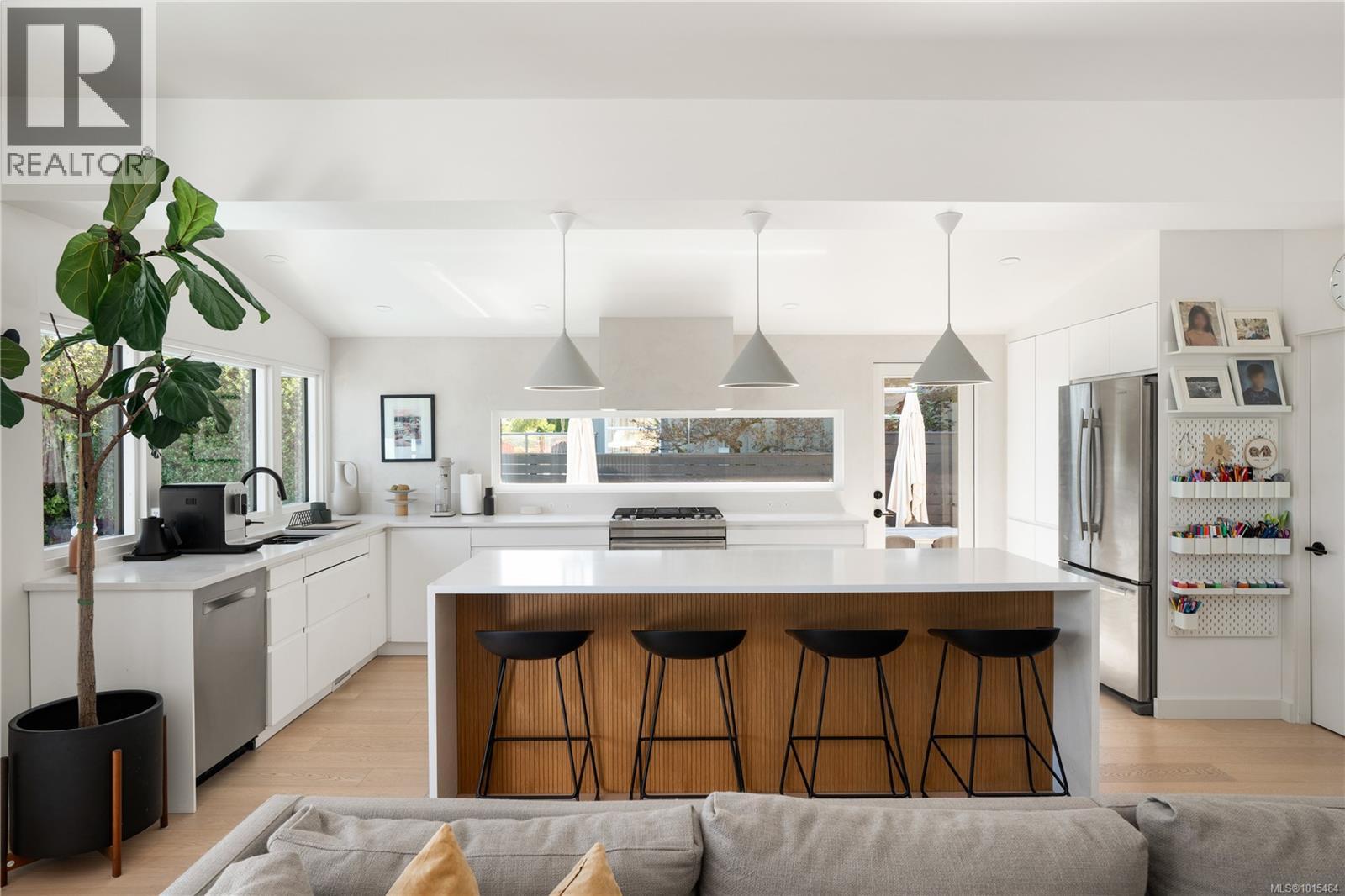 5276 Parker Ave, Saanich, British Columbia  V8Y 2M9 - Photo 8 - 1015484