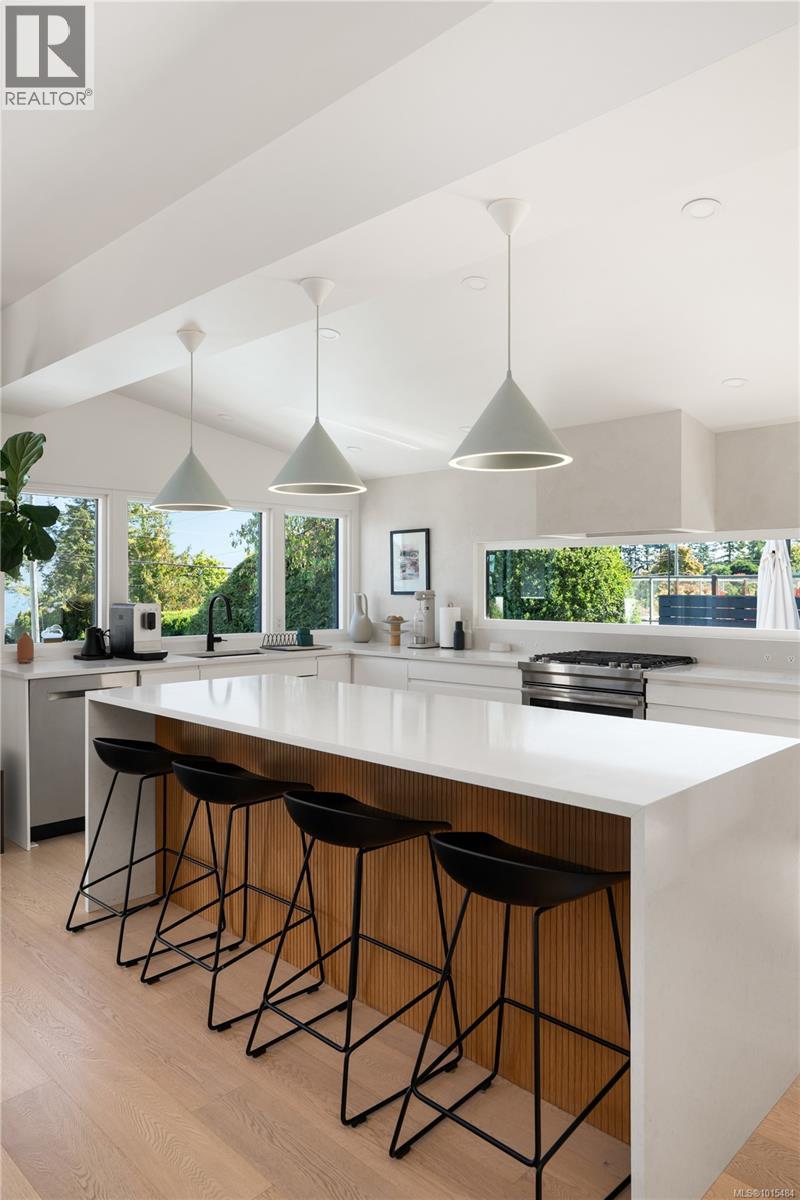 5276 Parker Ave, Saanich, British Columbia  V8Y 2M9 - Photo 18 - 1015484