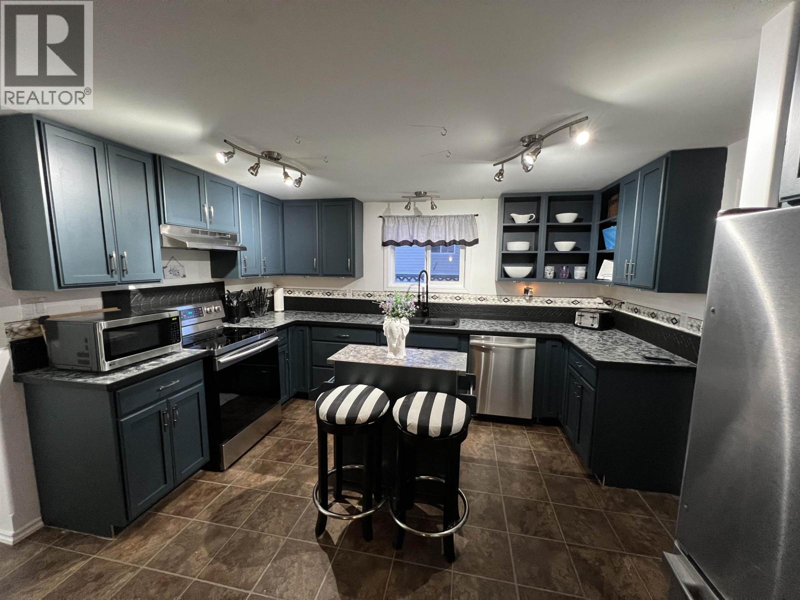 5228 40th Street, Fort Nelson, British Columbia  V0C 1R0 - Photo 16 - R3054485