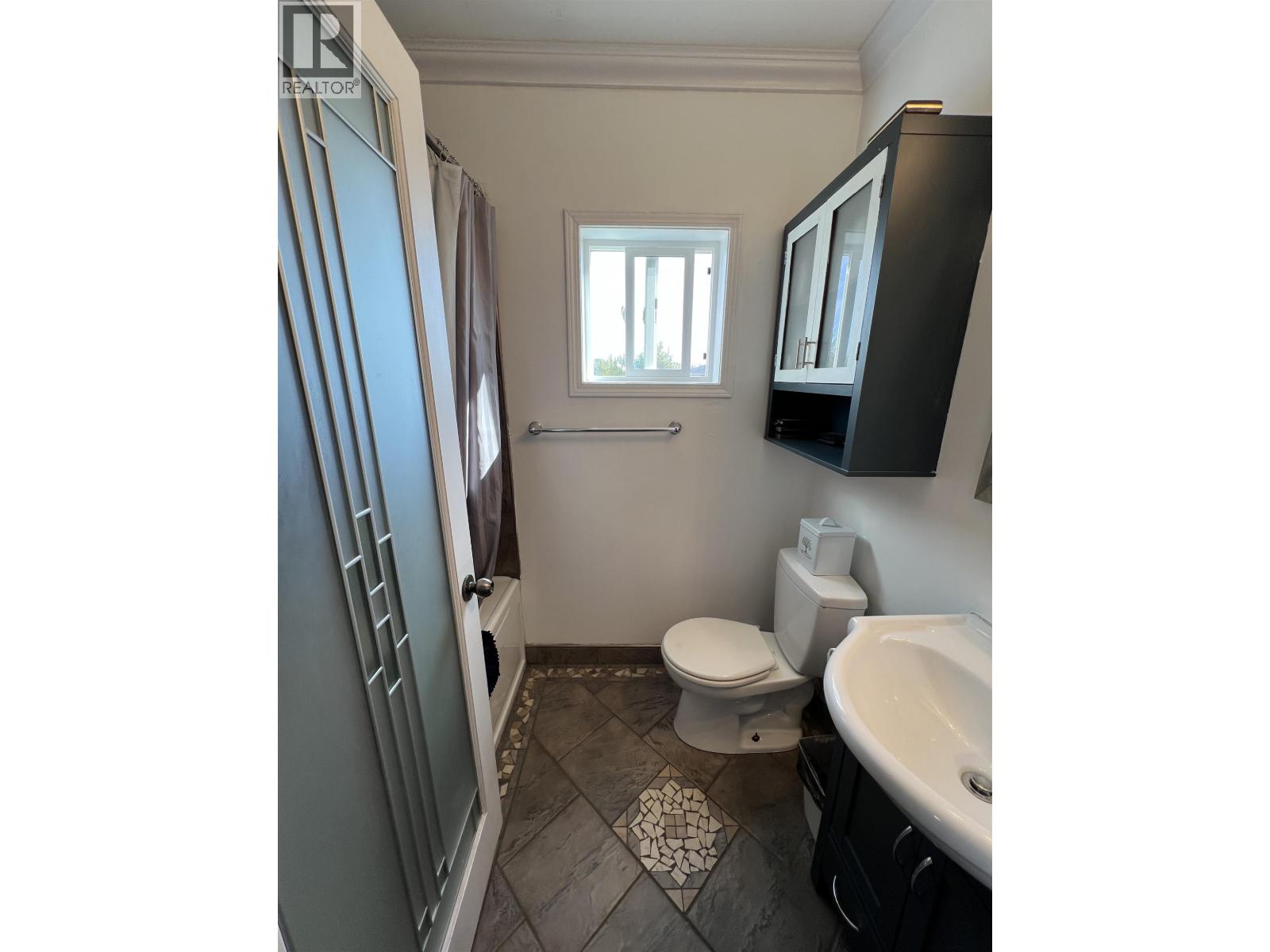 5228 40th Street, Fort Nelson, British Columbia  V0C 1R0 - Photo 21 - R3054485