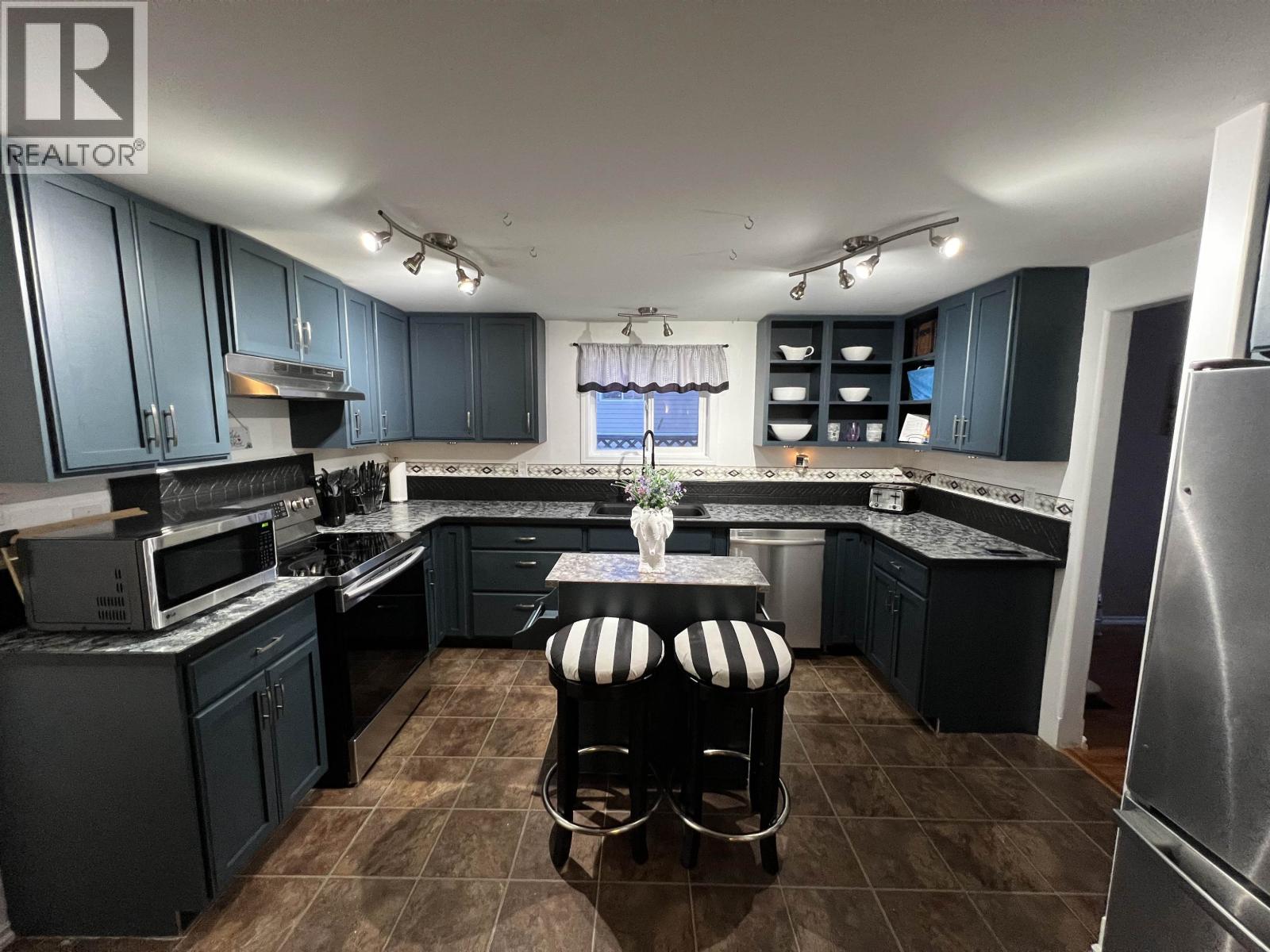 5228 40th Street, Fort Nelson, British Columbia  V0C 1R0 - Photo 14 - R3054485