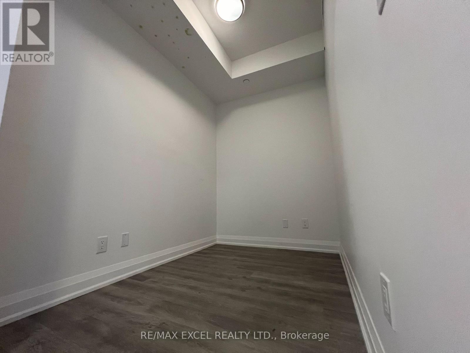 215 - 2369 Danforth Avenue, Toronto, Ontario  M4C 0B1 - Photo 25 - E12440317