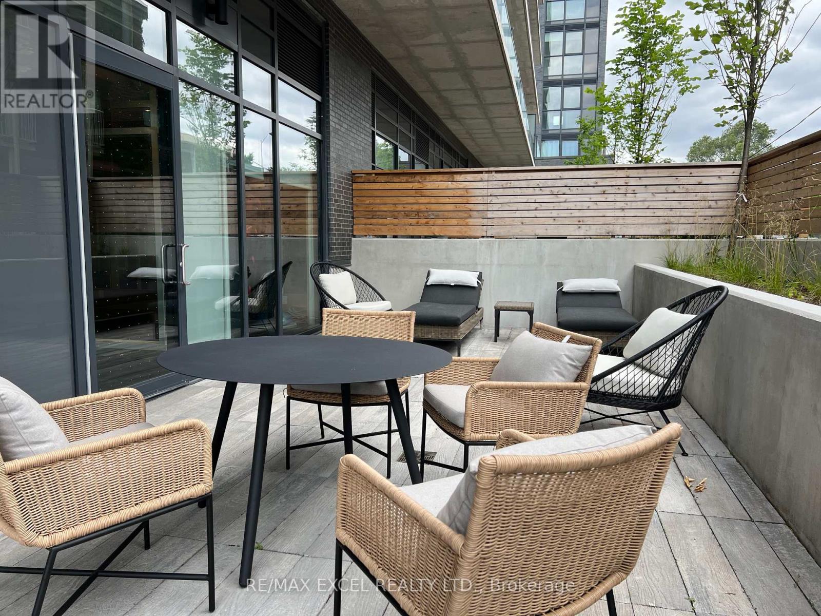 215 - 2369 Danforth Avenue, Toronto, Ontario  M4C 0B1 - Photo 4 - E12440317