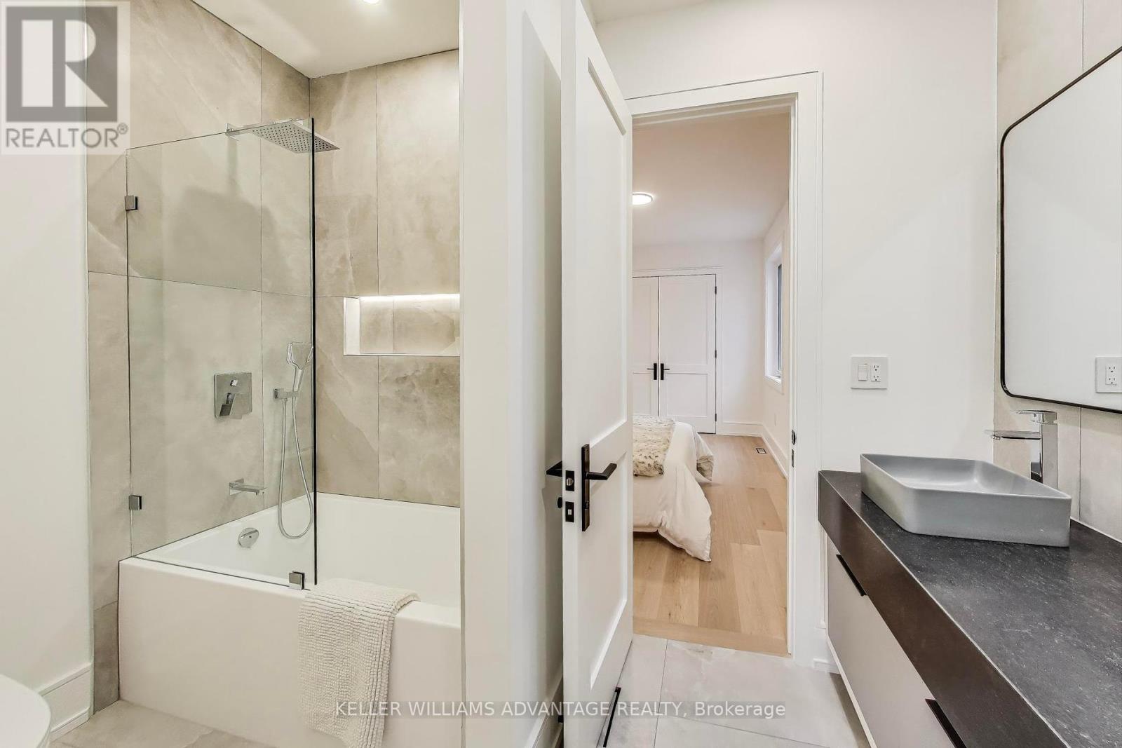 36 Doris Drive, Toronto, Ontario  M4B 3C8 - Photo 29 - E12440384