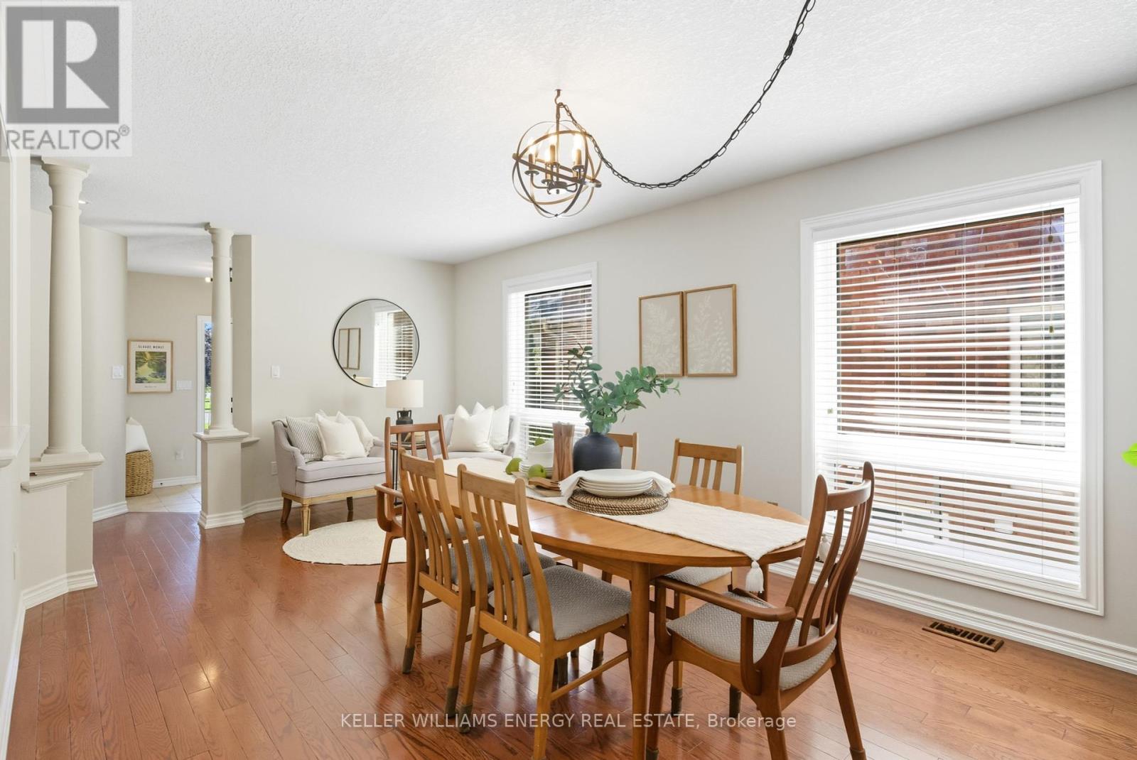 47 Scepter Place, Whitby, Ontario  L1R 3A8 - Photo 3 - E12440532