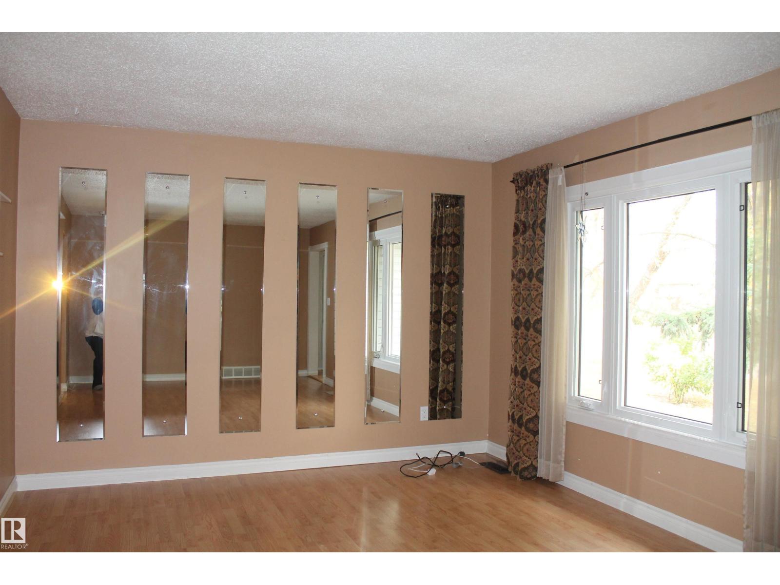 5026 47 St, Daysland, Alberta  T0B 1A0 - Photo 3 - E4460421