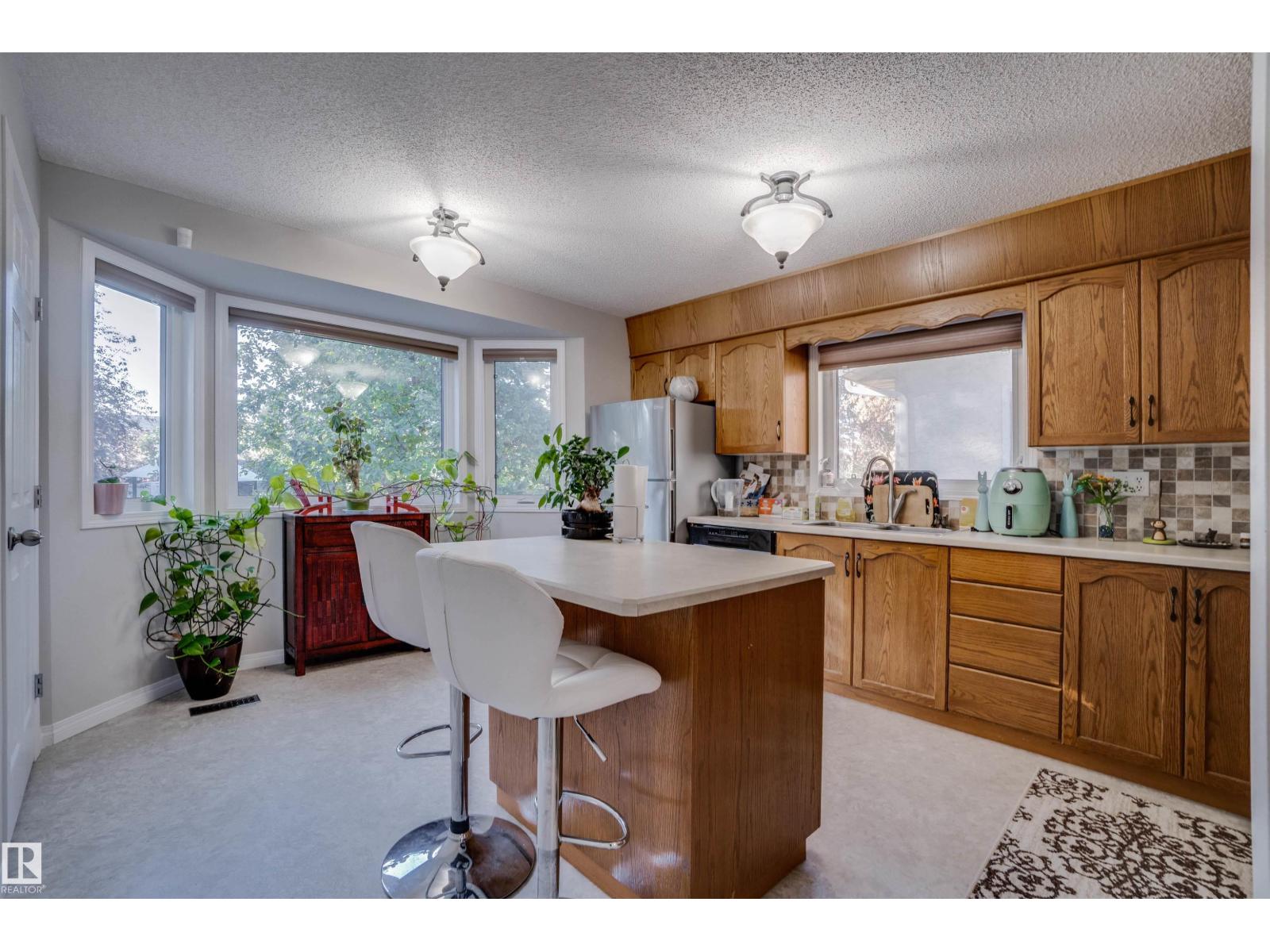 4239 29 Av Nw, Edmonton, Alberta  T6L 5K3 - Photo 13 - E4460422