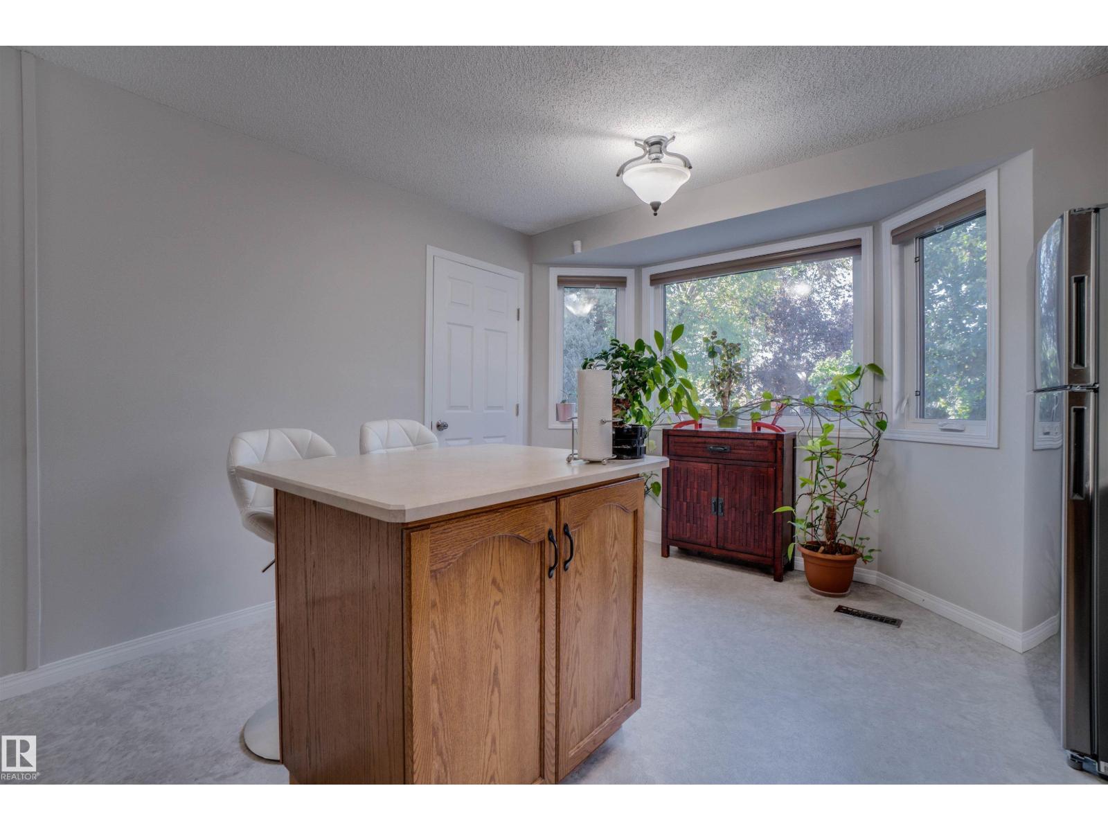 4239 29 Av Nw, Edmonton, Alberta  T6L 5K3 - Photo 14 - E4460422