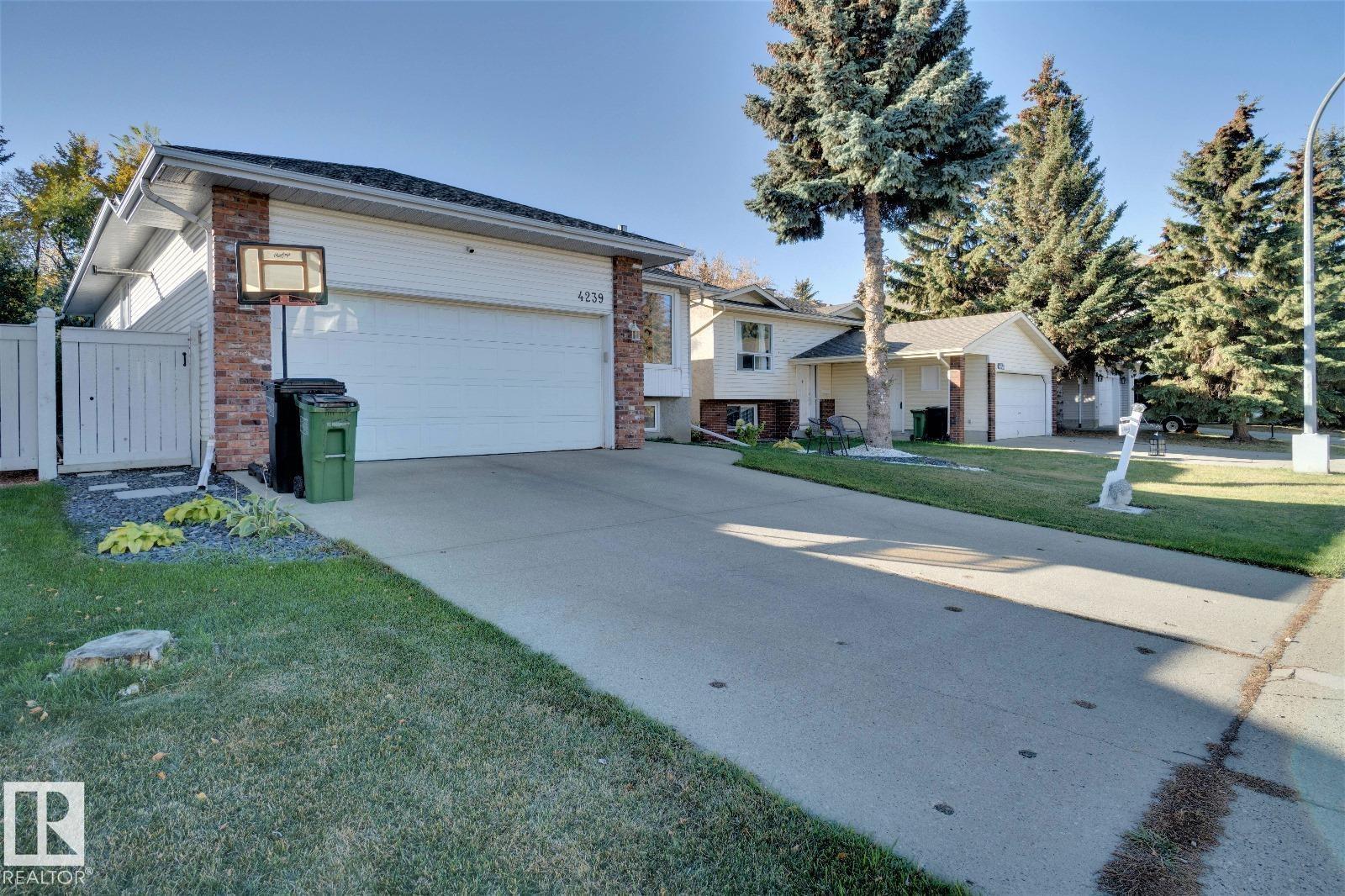 4239 29 Av Nw, Edmonton, Alberta  T6L 5K3 - Photo 2 - E4460422