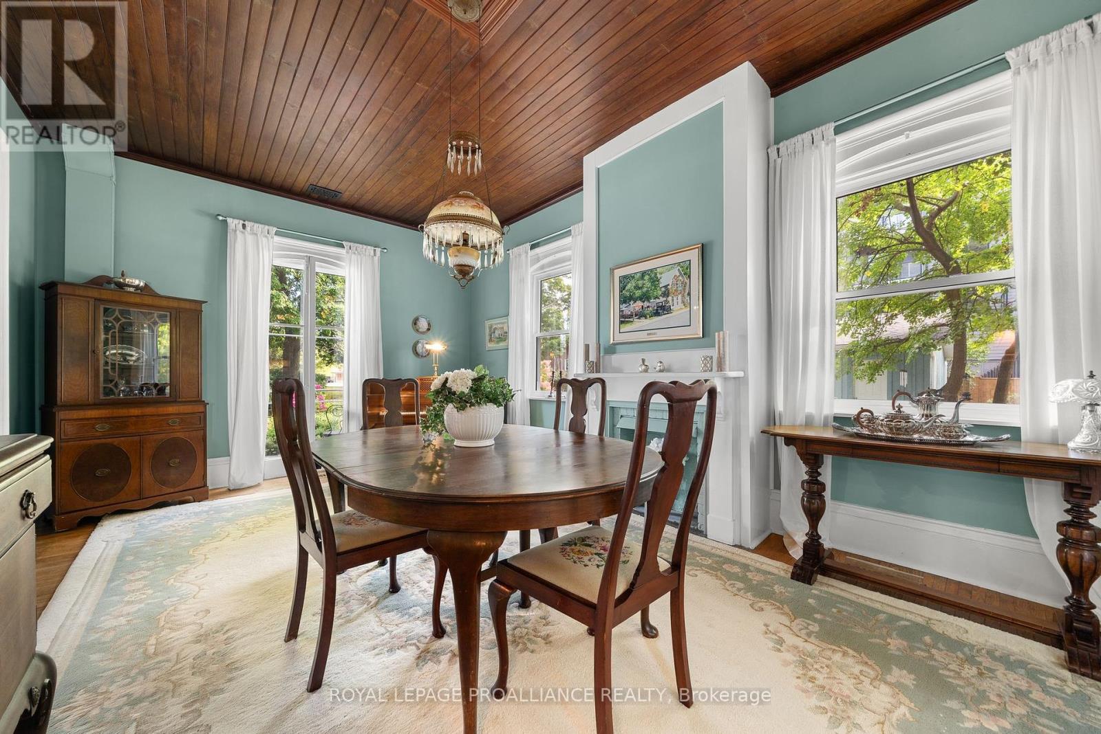 103 Bridge Street, Prince Edward County (Picton Ward), Ontario  K0K 2T0 - Photo 10 - X12440538