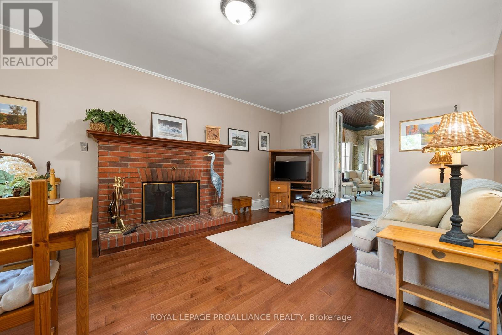 103 Bridge Street, Prince Edward County (Picton Ward), Ontario  K0K 2T0 - Photo 12 - X12440538