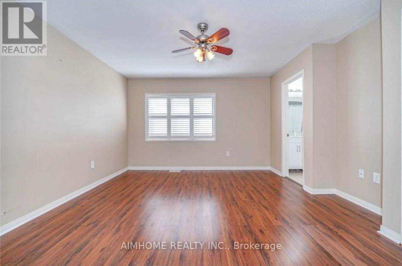 2394 Emerson Drive, Burlington, Ontario  L7L 7M4 - Photo 7 - W12318825
