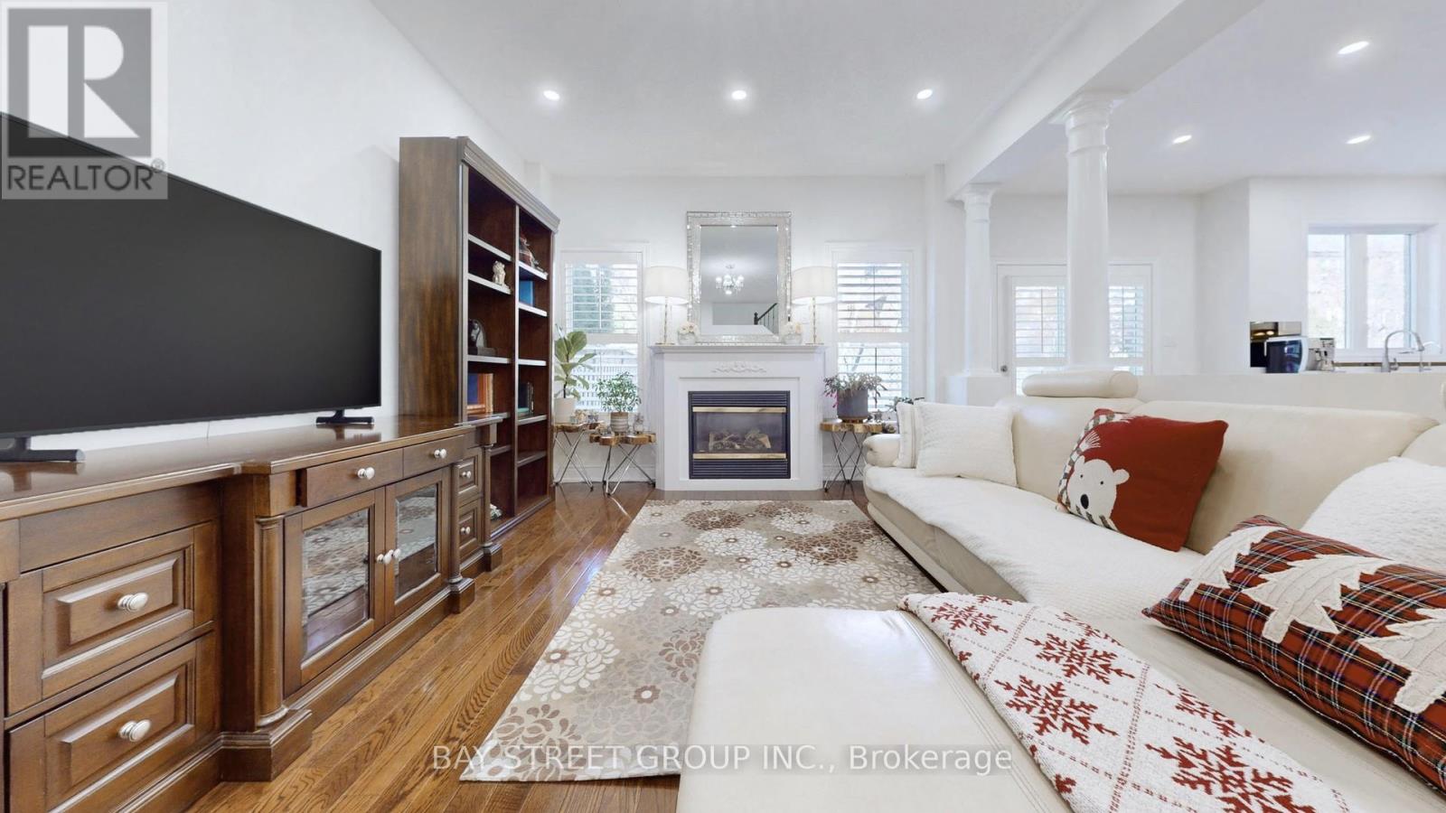 115 Colesbrook Road, Richmond Hill, Ontario  L4S 2G3 - Photo 11 - N12440326