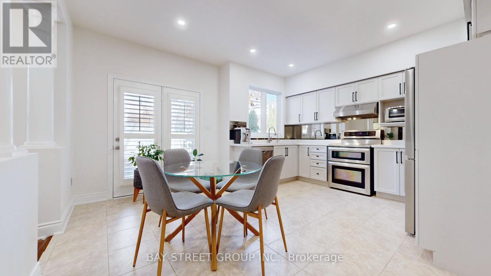 115 Colesbrook Road, Richmond Hill, Ontario  L4S 2G3 - Photo 17 - N12440326