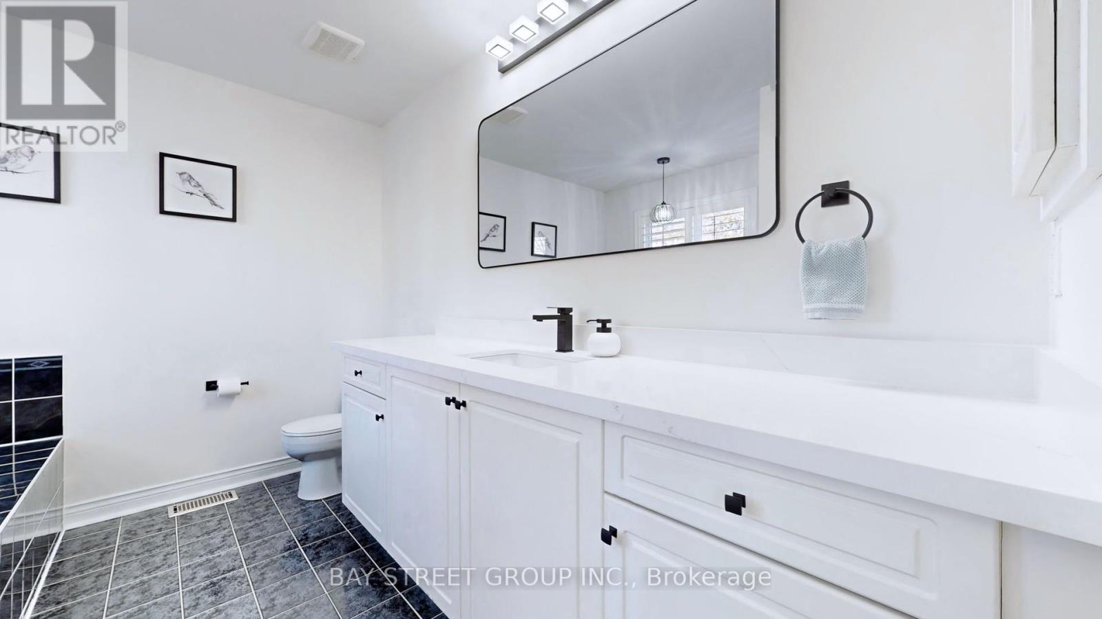 115 Colesbrook Road, Richmond Hill, Ontario  L4S 2G3 - Photo 22 - N12440326
