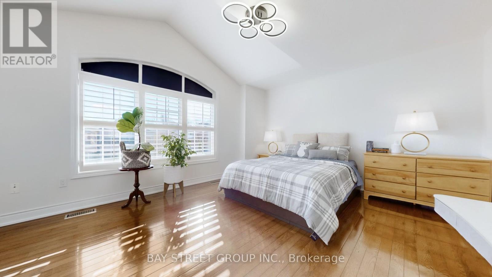 115 Colesbrook Road, Richmond Hill, Ontario  L4S 2G3 - Photo 24 - N12440326