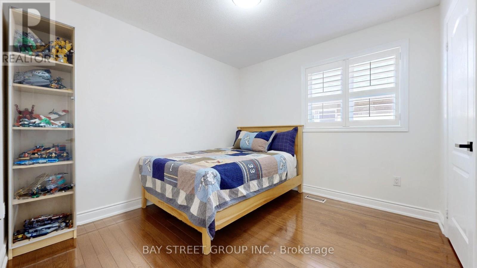 115 Colesbrook Road, Richmond Hill, Ontario  L4S 2G3 - Photo 26 - N12440326