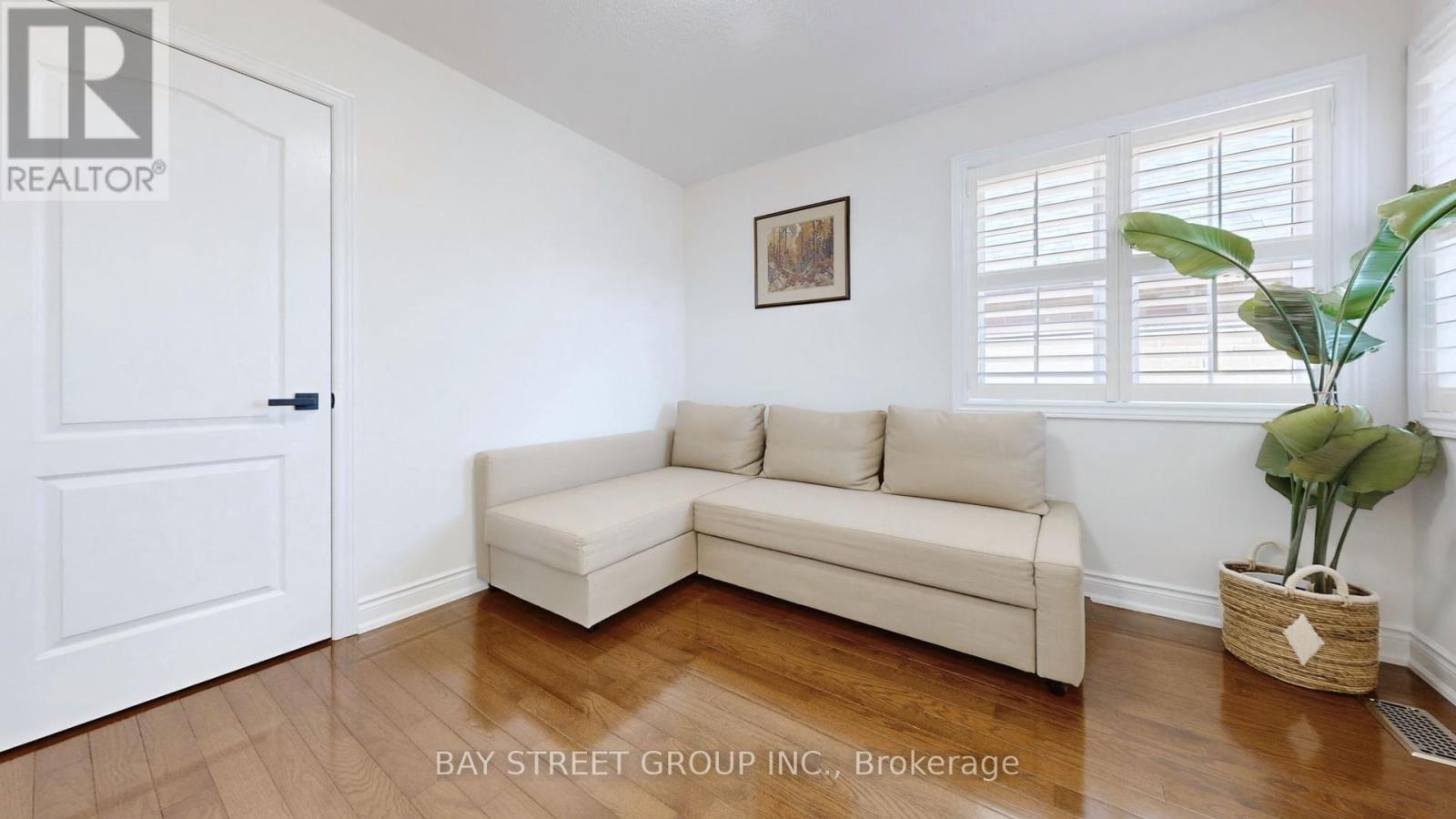 115 Colesbrook Road, Richmond Hill, Ontario  L4S 2G3 - Photo 27 - N12440326