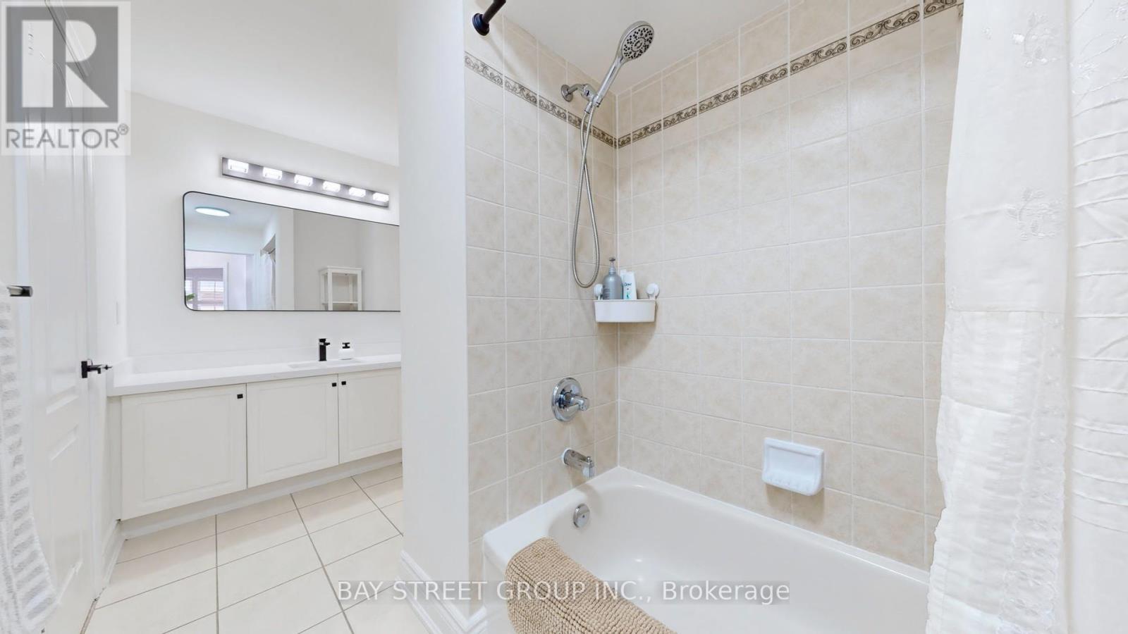 115 Colesbrook Road, Richmond Hill, Ontario  L4S 2G3 - Photo 30 - N12440326