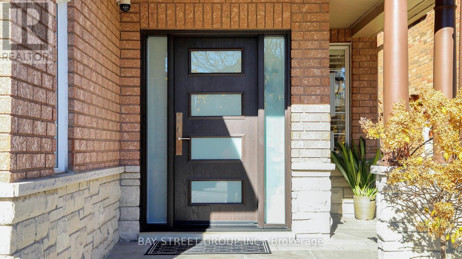 115 Colesbrook Road, Richmond Hill, Ontario  L4S 2G3 - Photo 4 - N12440326