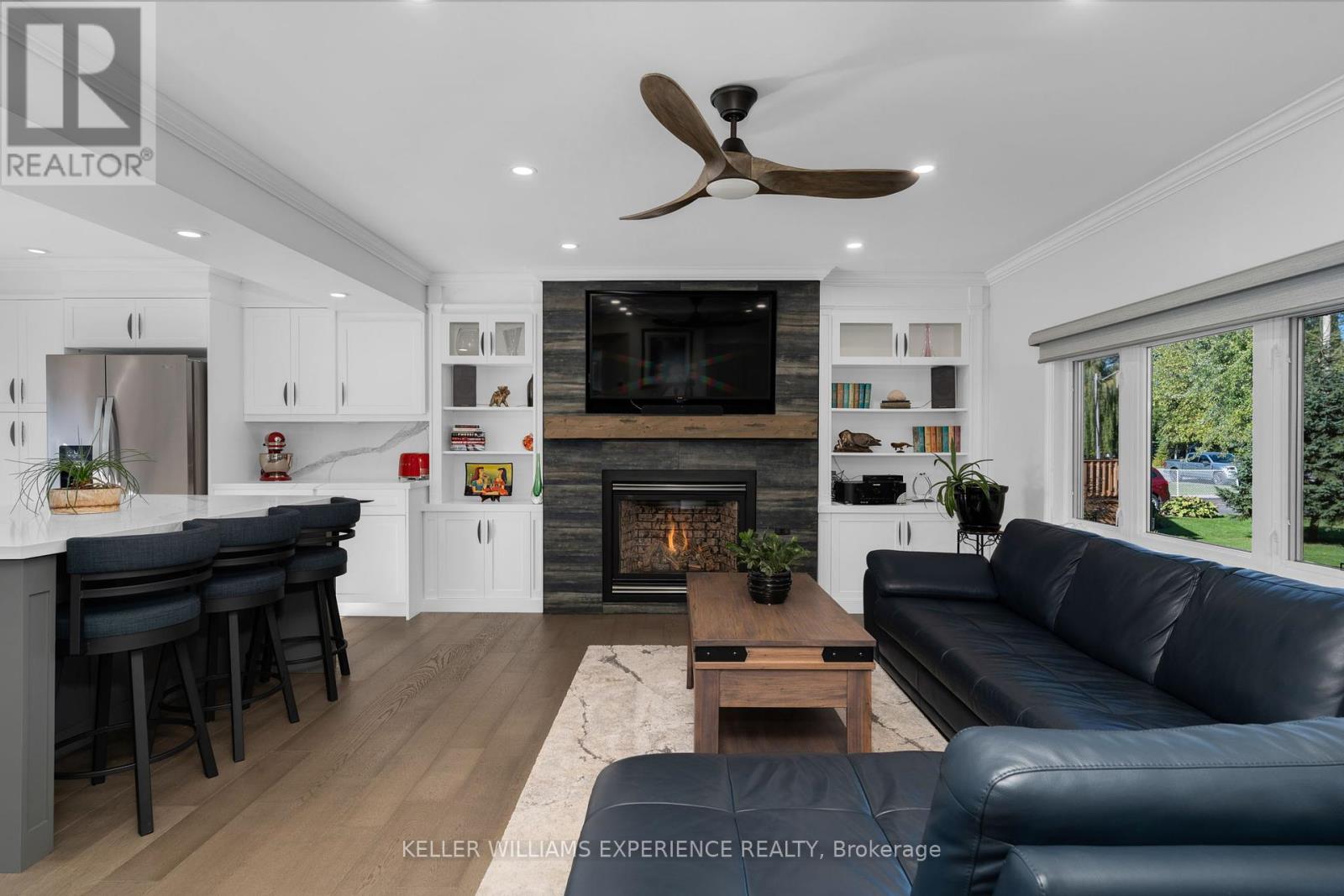 228 Bayshore Road, Innisfil, Ontario  L0L 1K0 - Photo 5 - N12440348