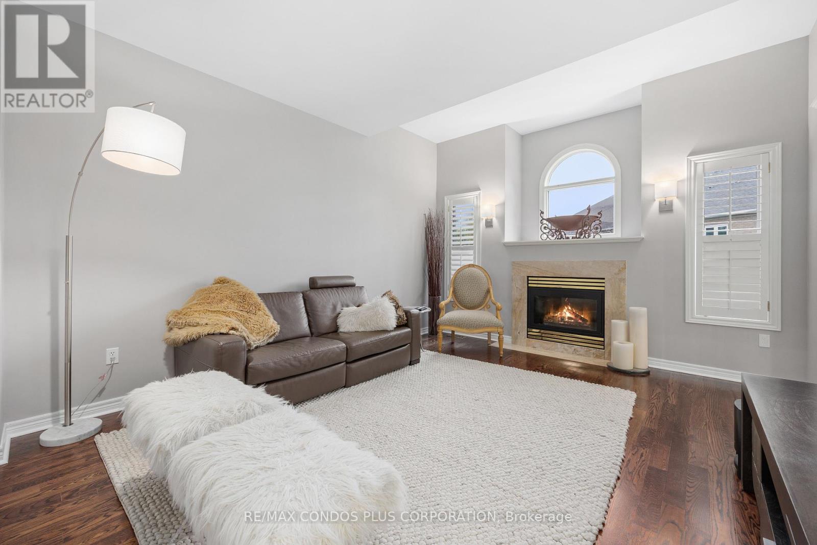 317 Clearmeadow Boulevard, Newmarket, Ontario  L3X 2C6 - Photo 13 - N12440367