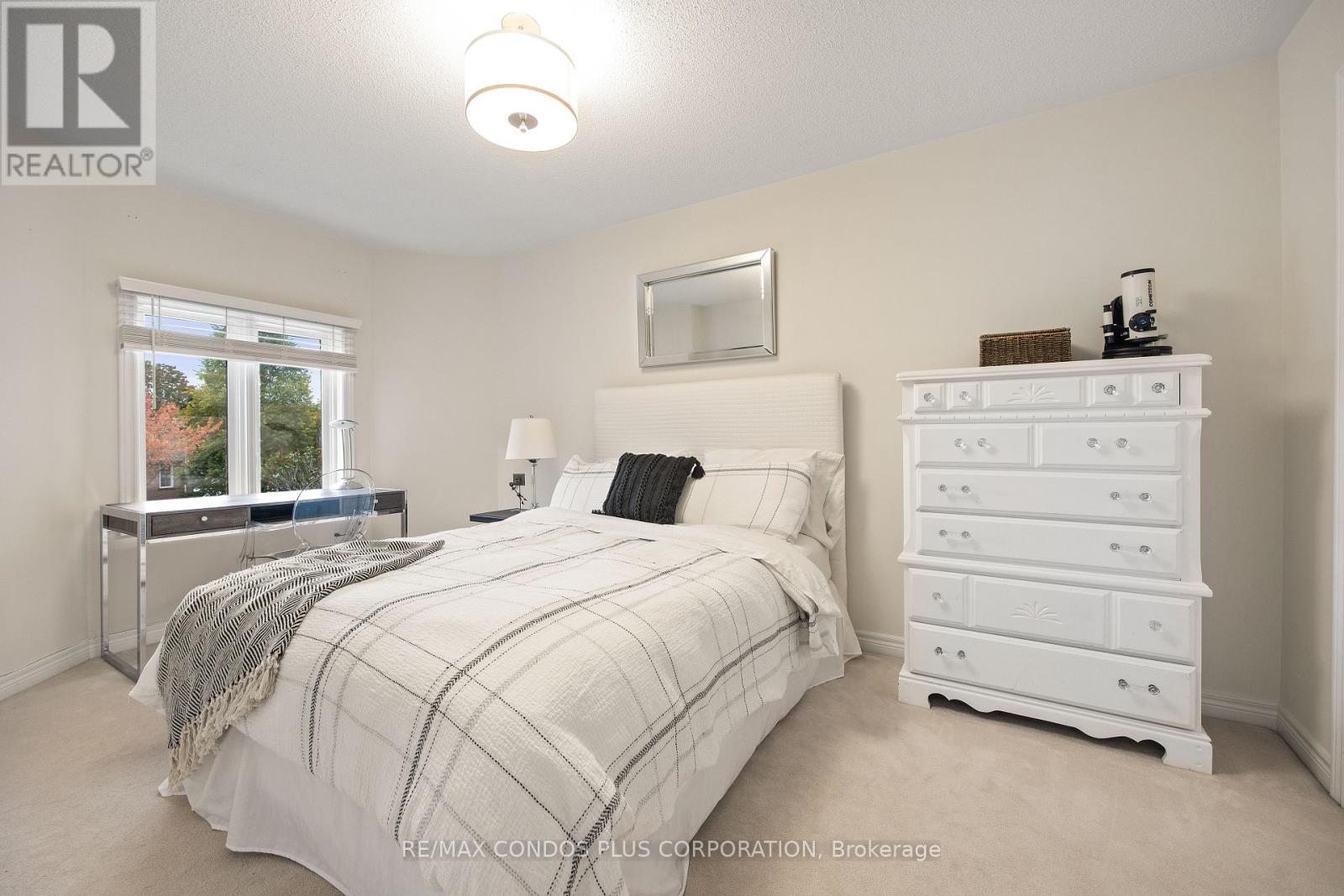 317 Clearmeadow Boulevard, Newmarket, Ontario  L3X 2C6 - Photo 18 - N12440367