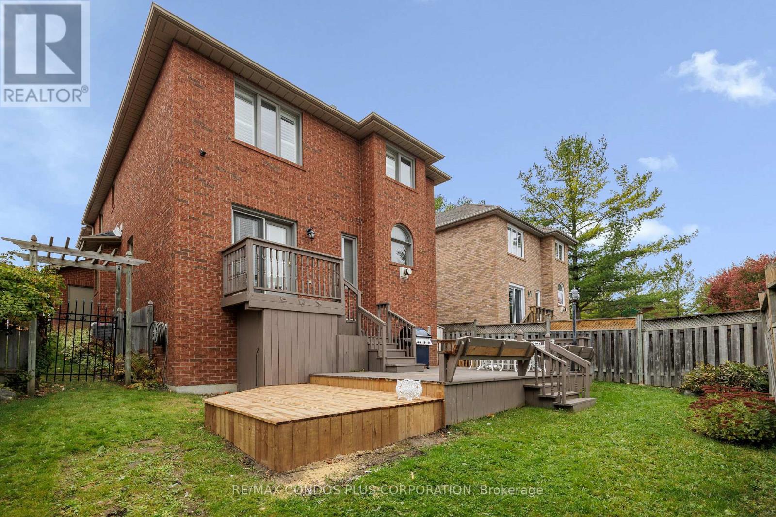 317 Clearmeadow Boulevard, Newmarket, Ontario  L3X 2C6 - Photo 28 - N12440367