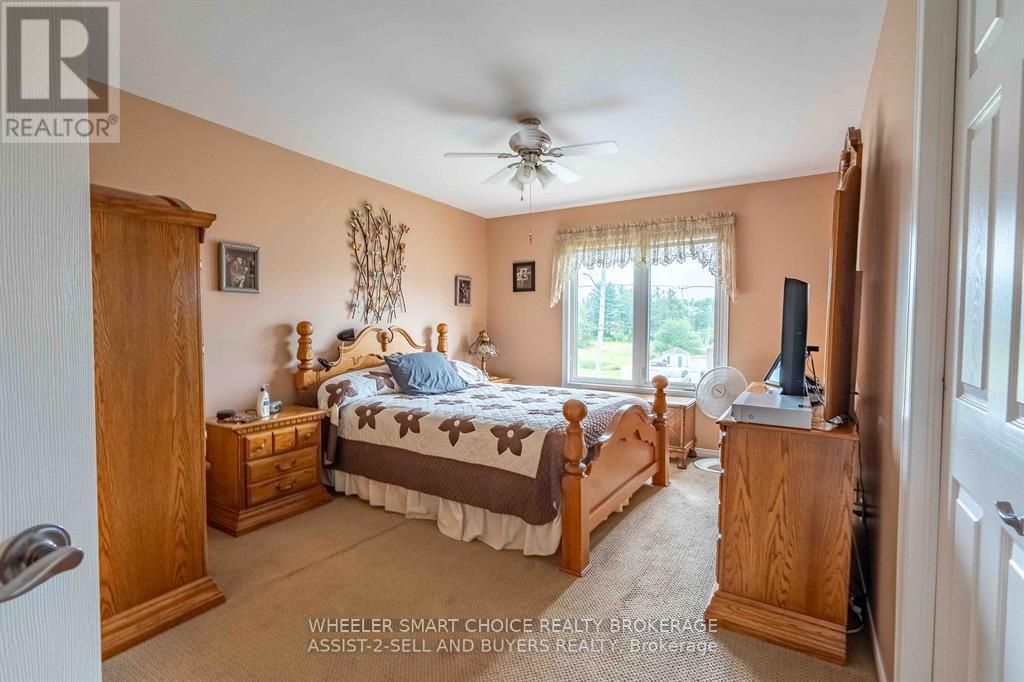 95 Mckenzie Street, Cornwall, Ontario  K6J 2G9 - Photo 23 - X12440452