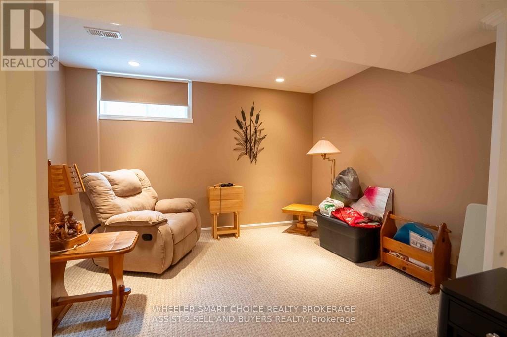 95 Mckenzie Street, Cornwall, Ontario  K6J 2G9 - Photo 35 - X12440452
