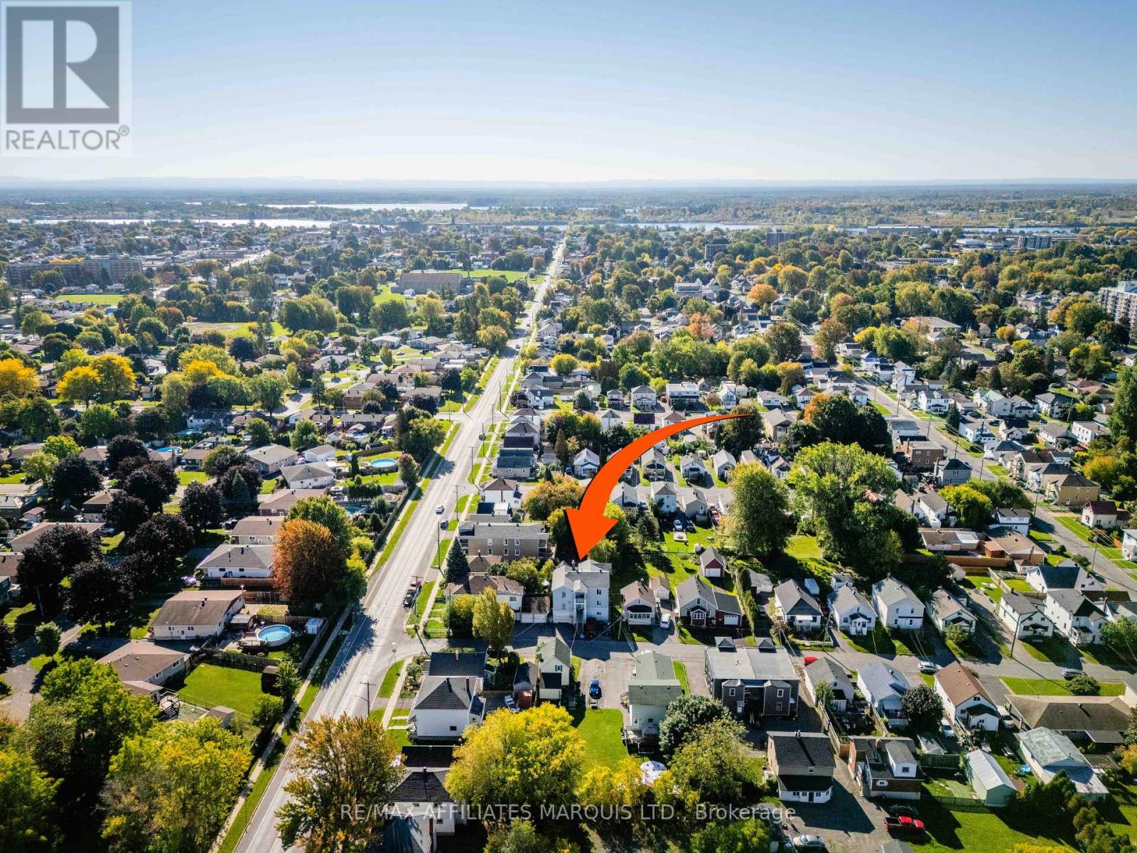 454 Eighth Street E, Cornwall, Ontario  K6H 2T2 - Photo 3 - X12440499