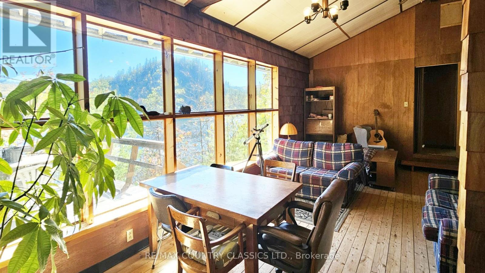 738 Dam Lake Road, Madawaska Valley, Ontario  K0J 1B0 - Photo 11 - X12440485