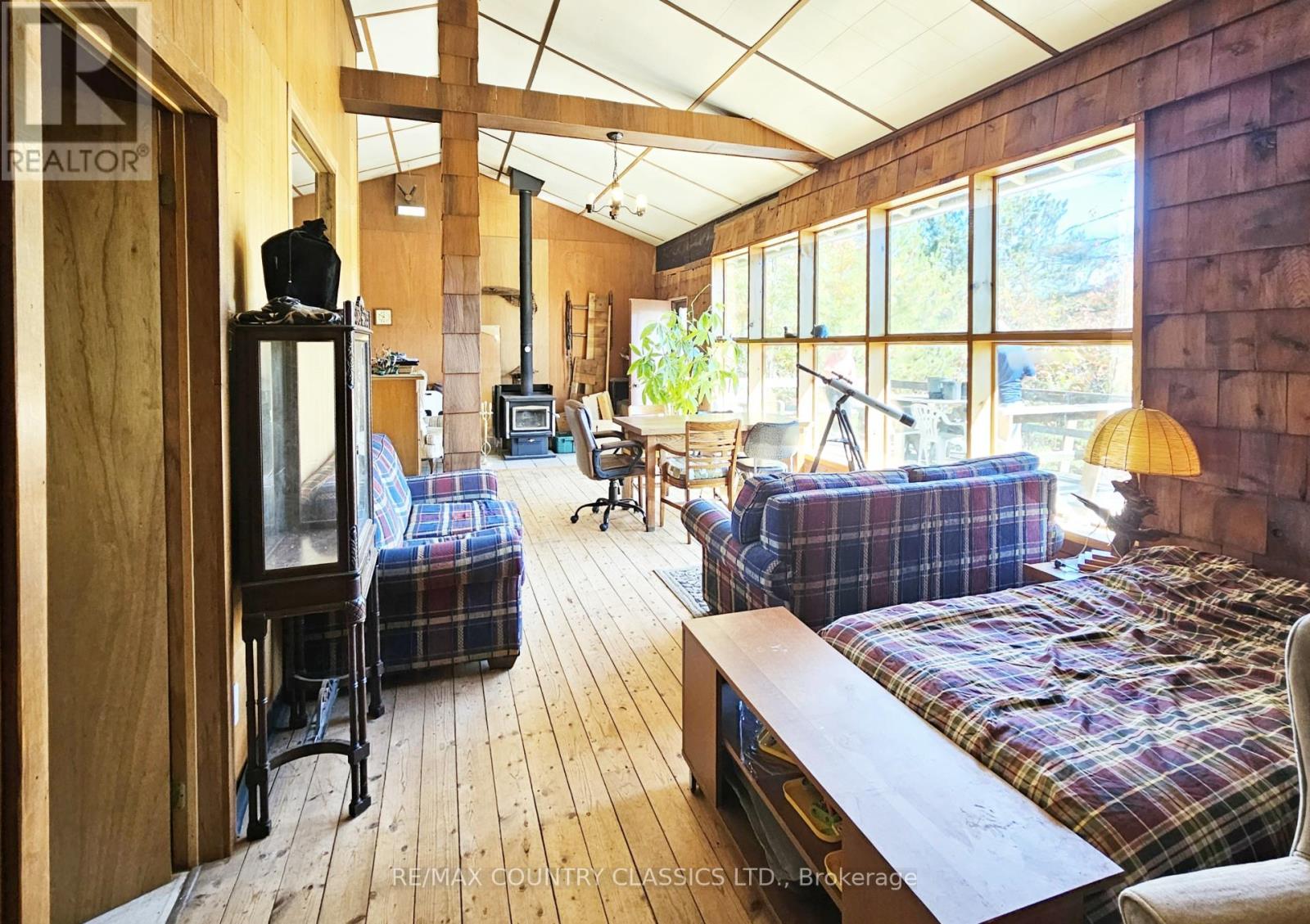 738 Dam Lake Road, Madawaska Valley, Ontario  K0J 1B0 - Photo 12 - X12440485