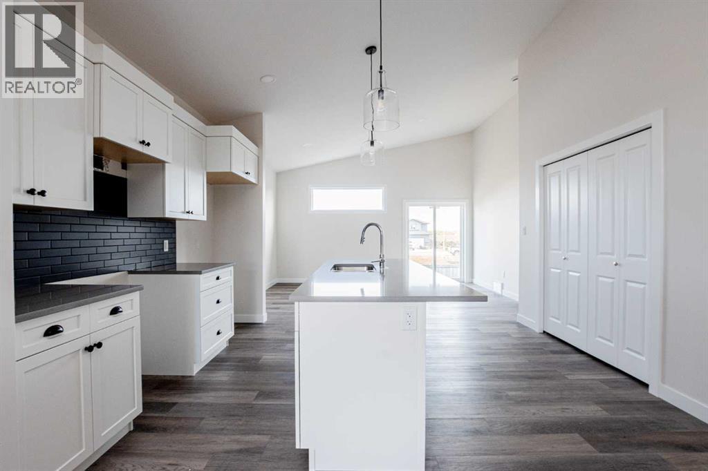 10613 133 Avenue, Grande Prairie, Alberta  T8X 0W5 - Photo 7 - A2251663