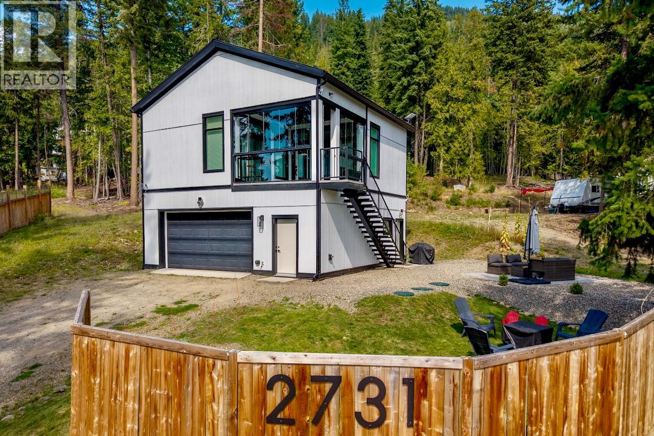 2731 Fairview Road, Anglemont, British Columbia  V0E 1M8 - Photo 6 - 10360837