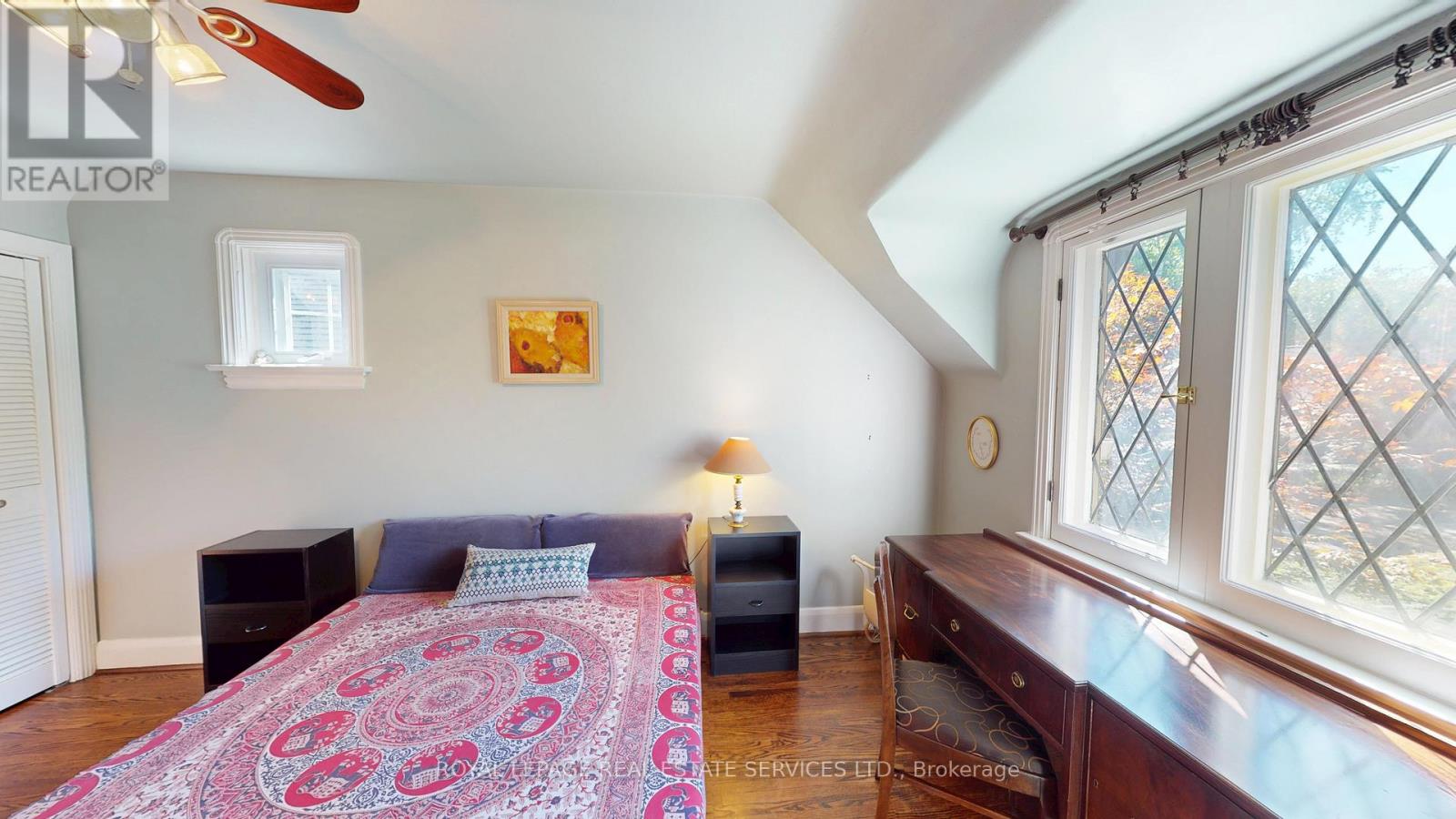 57 Elsfield Road, Toronto, Ontario  M8Y 3R6 - Photo 10 - W12440341