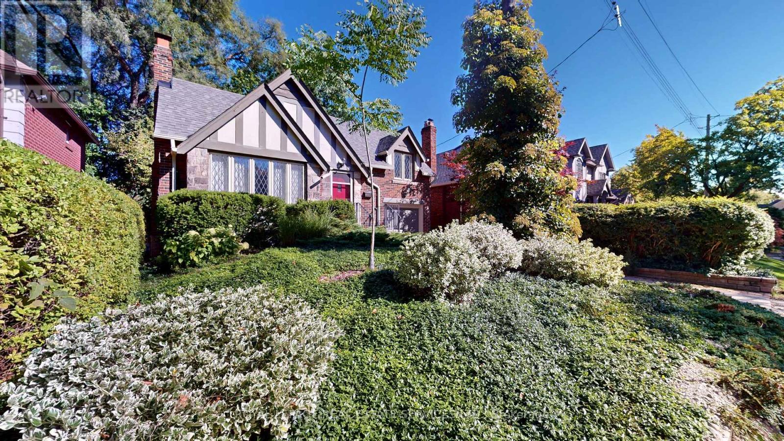 57 Elsfield Road, Toronto, Ontario  M8Y 3R6 - Photo 2 - W12440341
