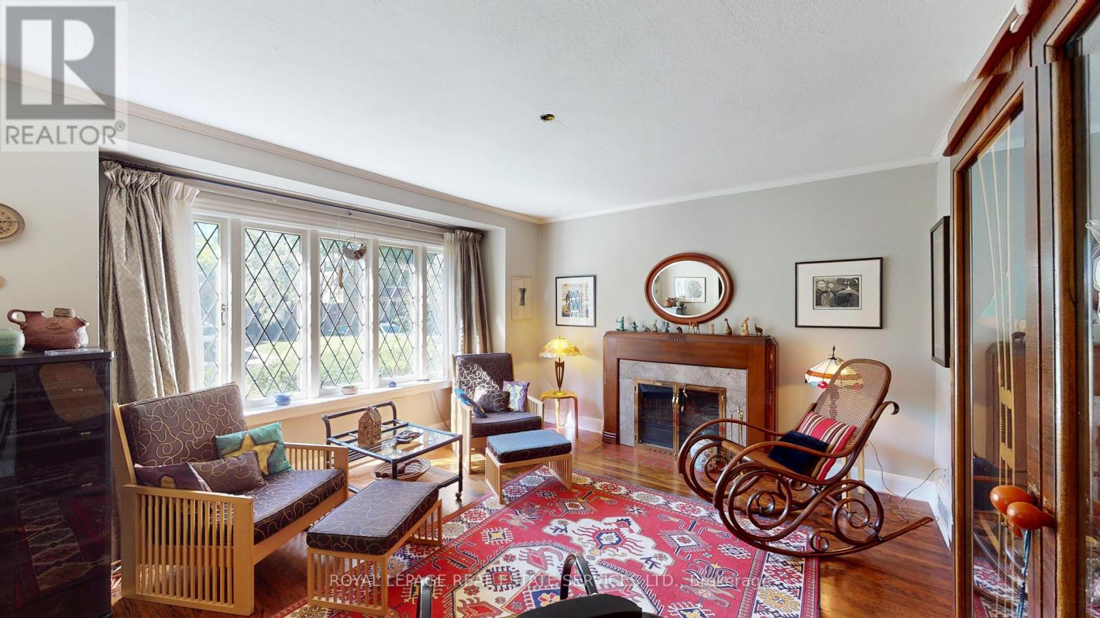 57 Elsfield Road, Toronto, Ontario  M8Y 3R6 - Photo 4 - W12440341