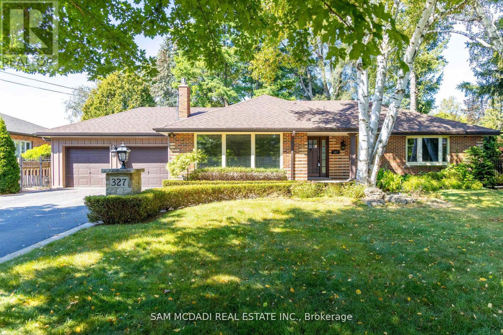 327 Shoreview Road, Burlington, Ontario  L7T 2N3 - Photo 1 - W12440347