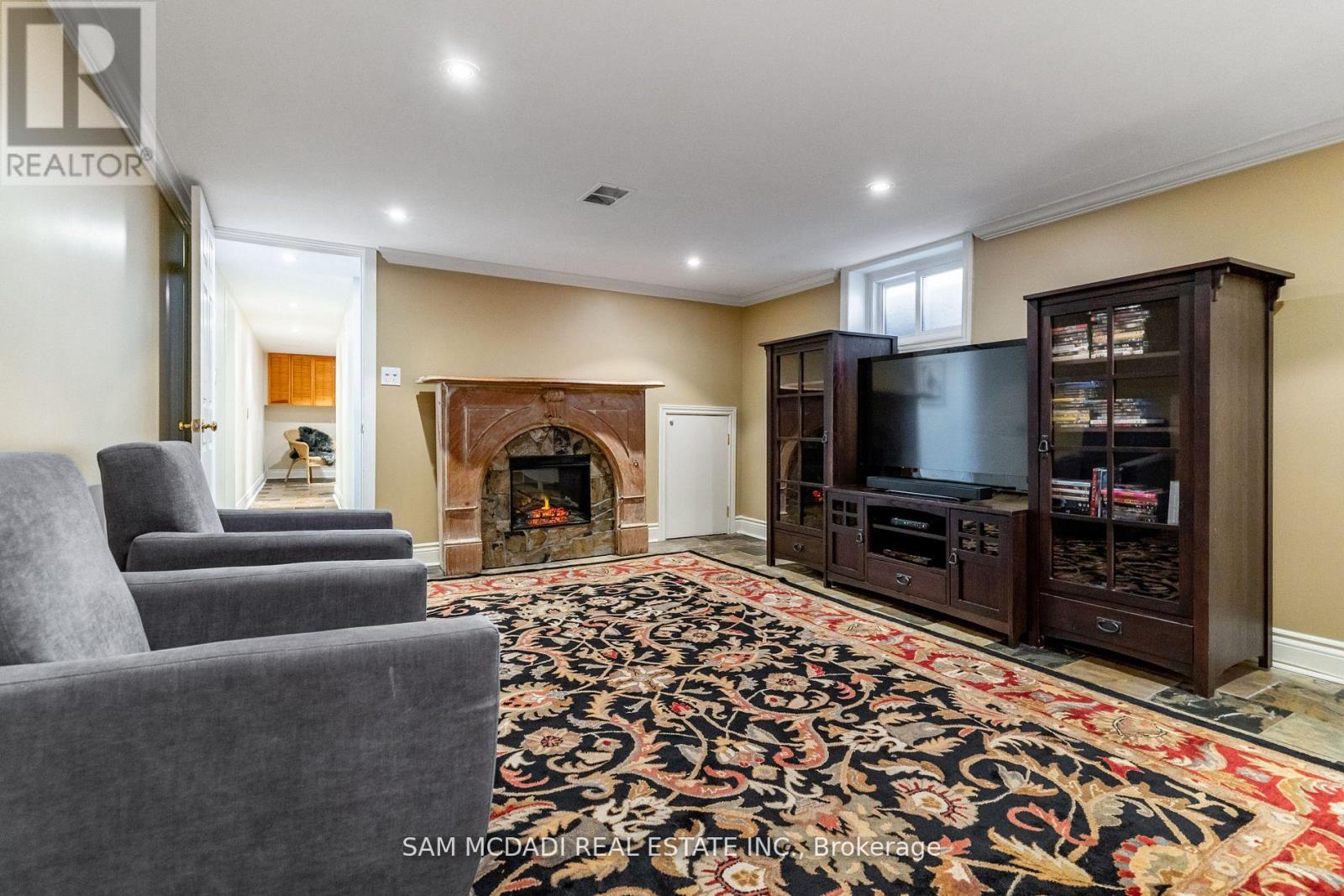 327 Shoreview Road, Burlington, Ontario  L7T 2N3 - Photo 34 - W12440347