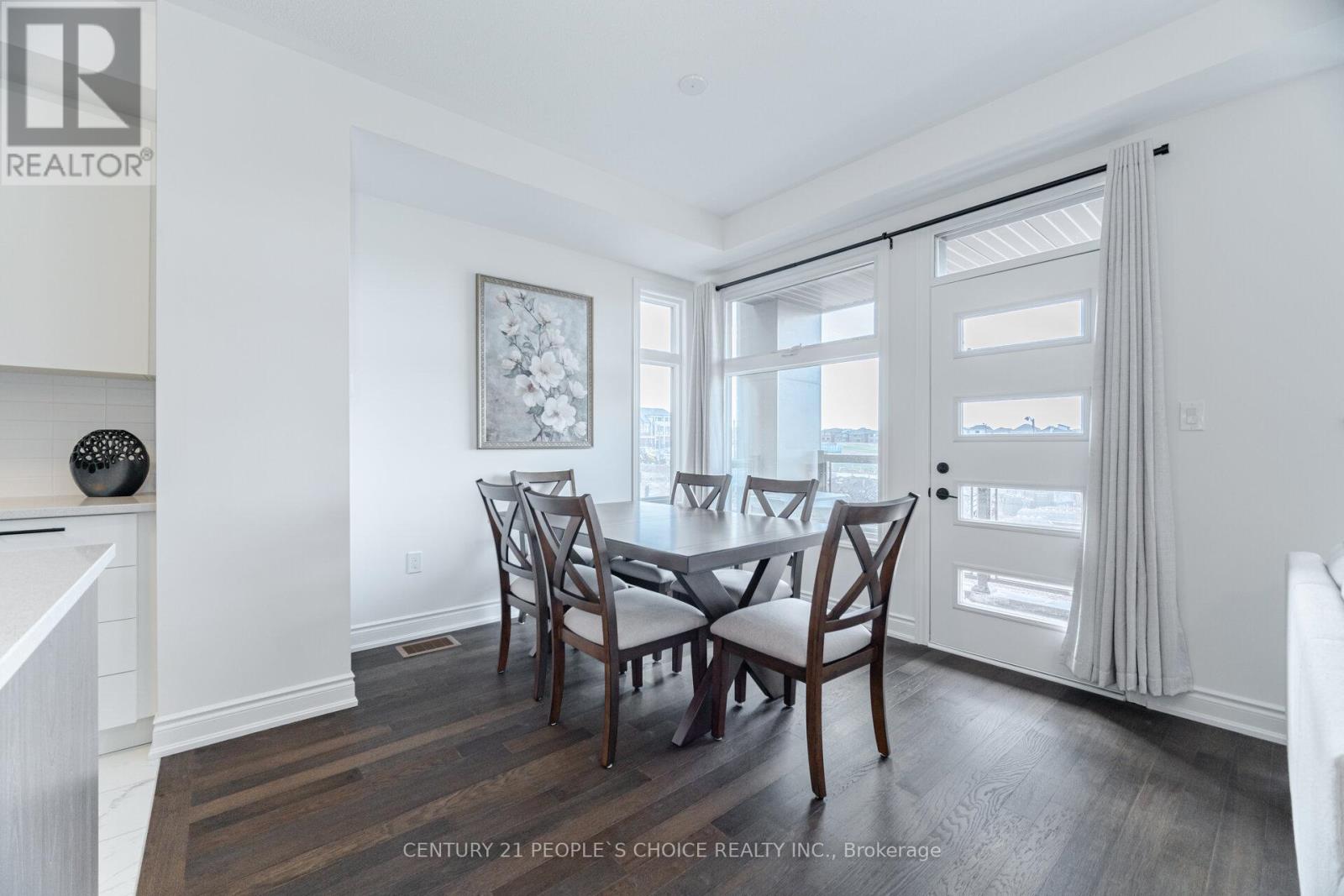 1302 Muller Lane, Oakville, Ontario  L6H 7Z2 - Photo 13 - W12440371