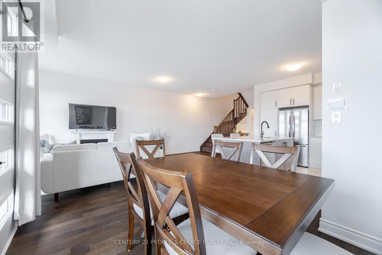 1302 Muller Lane, Oakville, Ontario  L6H 7Z2 - Photo 16 - W12440371