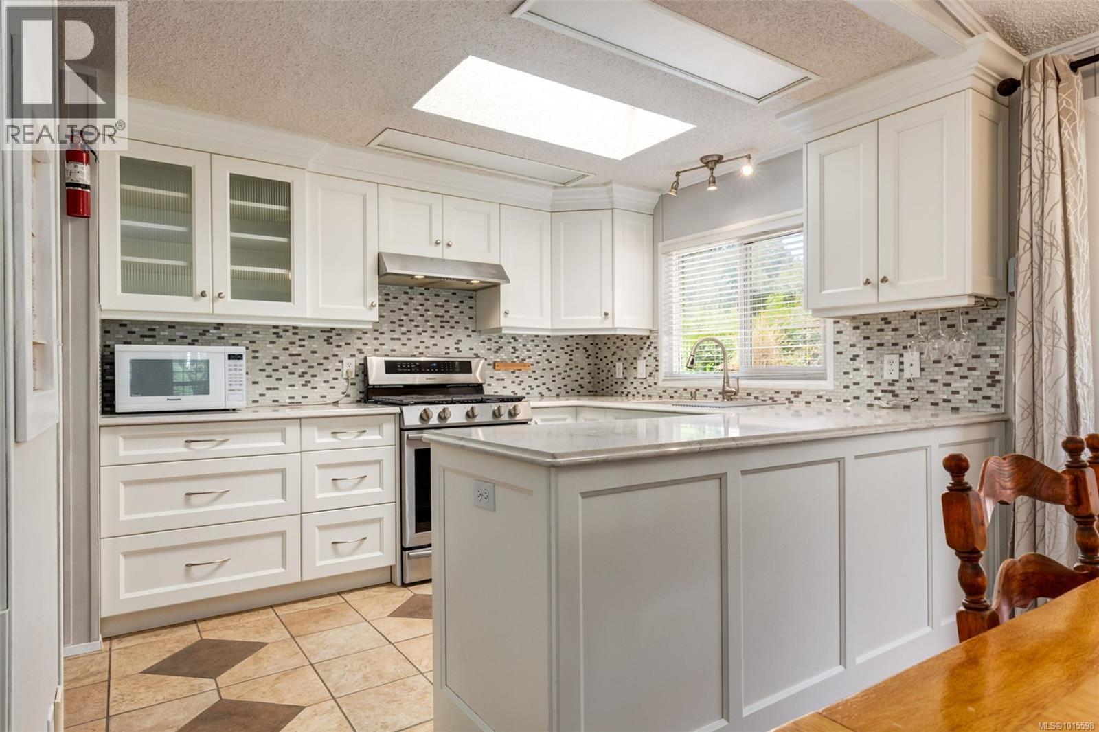 1060 Murchie Way, Nanaimo, British Columbia  V9R 6K6 - Photo 7 - 1015598