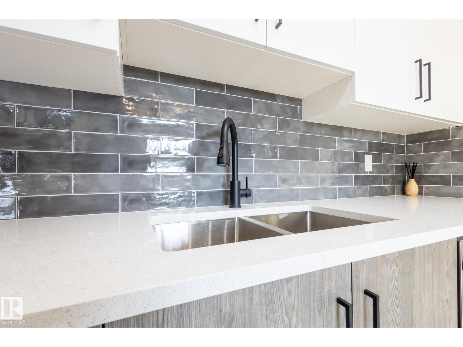 193 Roseland Vg Nw, Edmonton, Alberta  T5E 5R6 - Photo 14 - E4460427