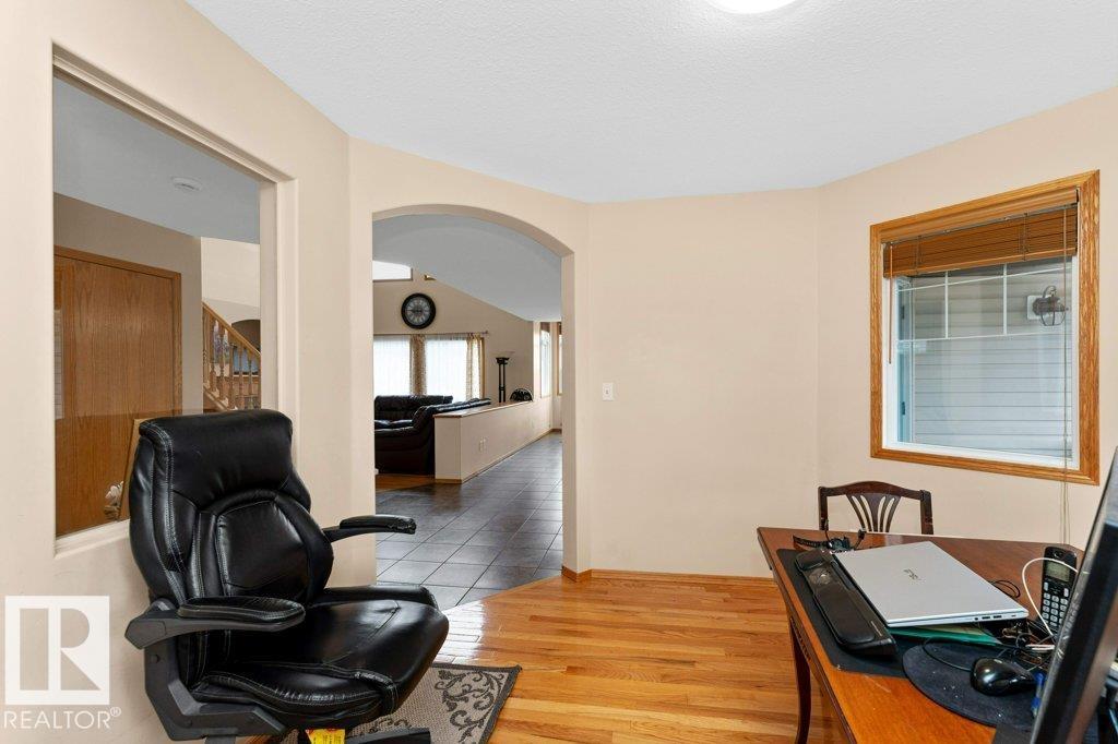 10816 178 Av Nw, Edmonton, Alberta  T5X 6H6 - Photo 7 - E4460428