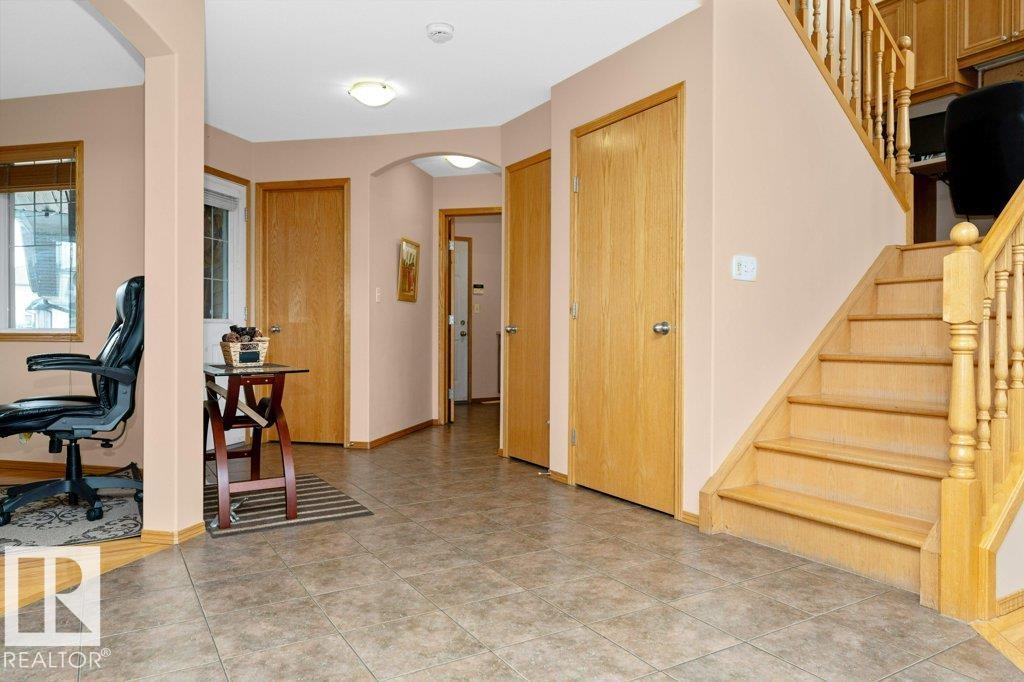 10816 178 Av Nw, Edmonton, Alberta  T5X 6H6 - Photo 8 - E4460428