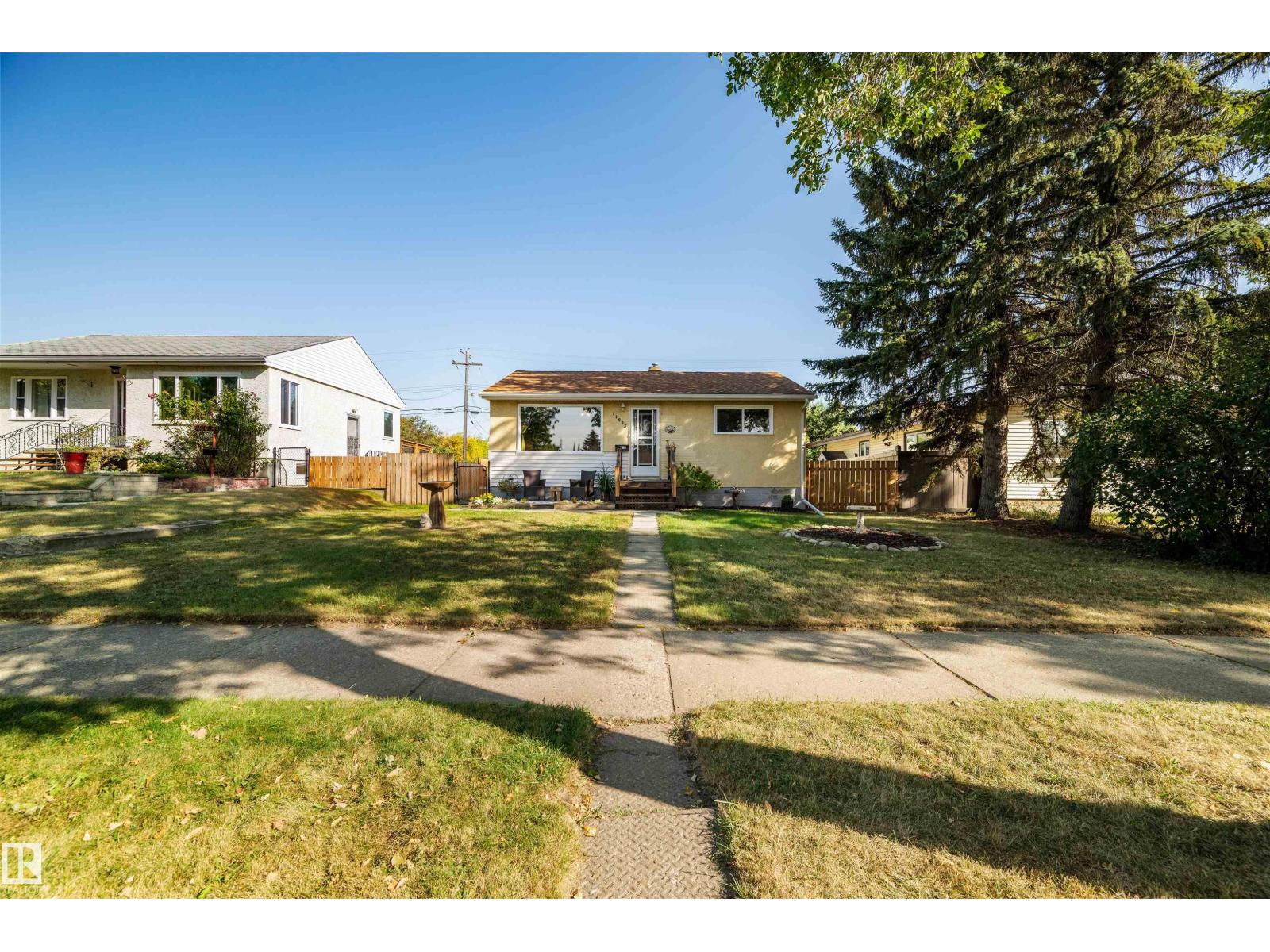 11005 38 St Nw, Edmonton, Alberta  T5W 2E7 - Photo 2 - E4460429